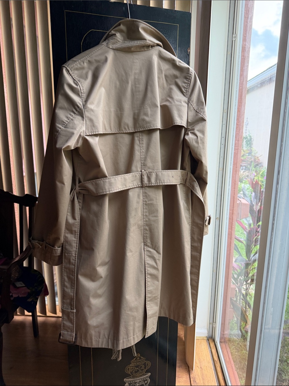 Uniqlo Beige Trench Coat - Picture 5 of 5